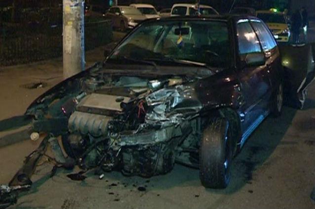 5 automobile, avariate la Cluj de un necunoscut