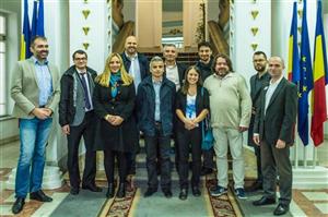 Ce clujeni vor să conducă USR