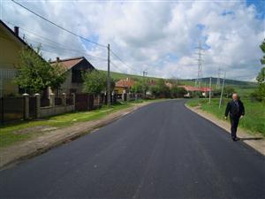 Lucrări de asfaltare pe drumul județean Gîrbău - Aghireș