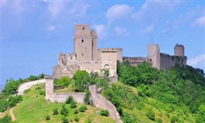 Vrei să ai castelul tău? Italia oferă gratuit peste 100 de clădiri istorice