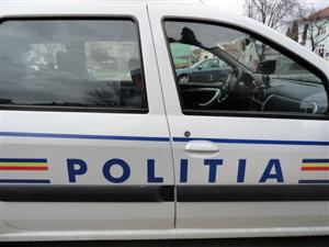 Tâlhărie ca în vestul sălbatic la Cluj. Hoţi căutaţi de poliţie după un jaf sub amenințarea unui cuţit la un non-stop