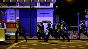 Atacuri la Londra: Șapte morţi şi 48 de răniţi în atentatele din centrul oraşului