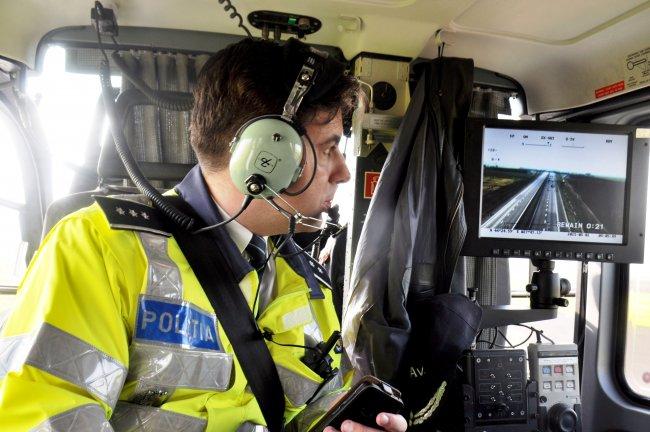 Cu 236 km pe oră pe Autostrada Transilvania! A intrat în parapeţi 