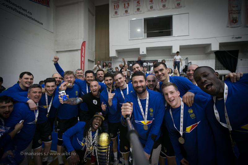 U-BT își păstrează încă doi jucători de bază