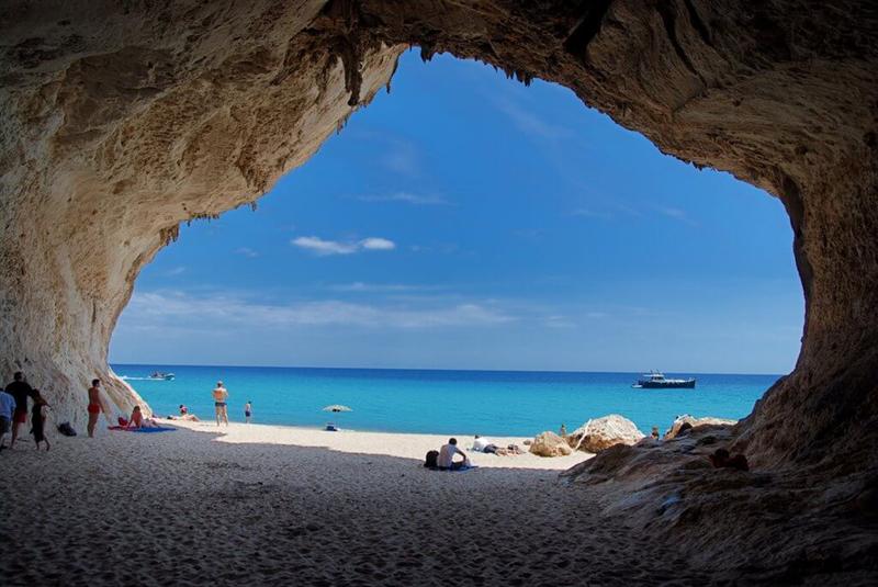 Care este preţul mediu al unei vacanţe în Spania, Grecia sau Turcia