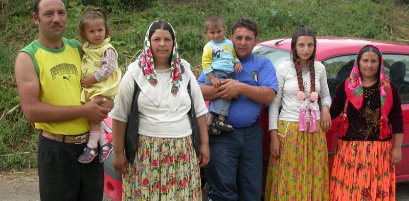 Romii cer premierului desemnat înfiinţarea unui Minister al Minorităţilor