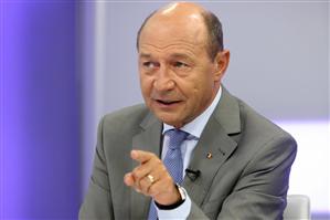 Traian Băsescu: Dragnea, intangibil datorită chermezelor din vilele SRI