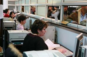 Tudose confirmă existenţa unui proiect care va bloca angajări în sistemul de stat, 