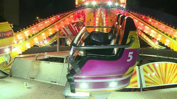 Trei adolescente, rănite după ce au fost aruncate dintr-un carusel la un Festival al Berii - FOTO