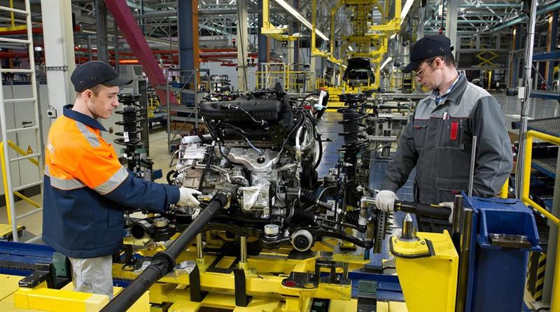 Consilier al guvernatorului BNR: Creşterea salariilor din România afectează competitivitatea