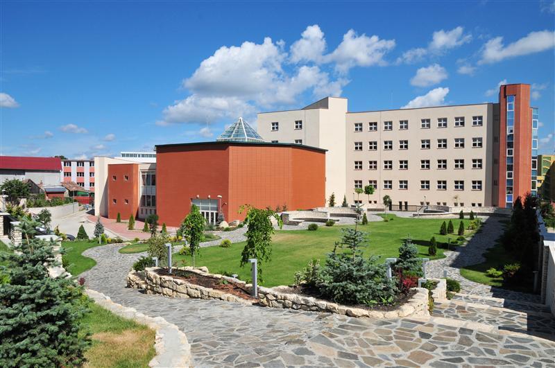Concurenţă acerbă la Medicină în Cluj. Unde s-a intrat cu 10 şi care sunt cele mai căutate specializări