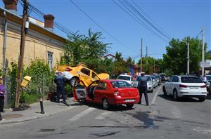 Omniasig plăteşte cel mai repede daunele auto, City Insurance, cel mai târziu