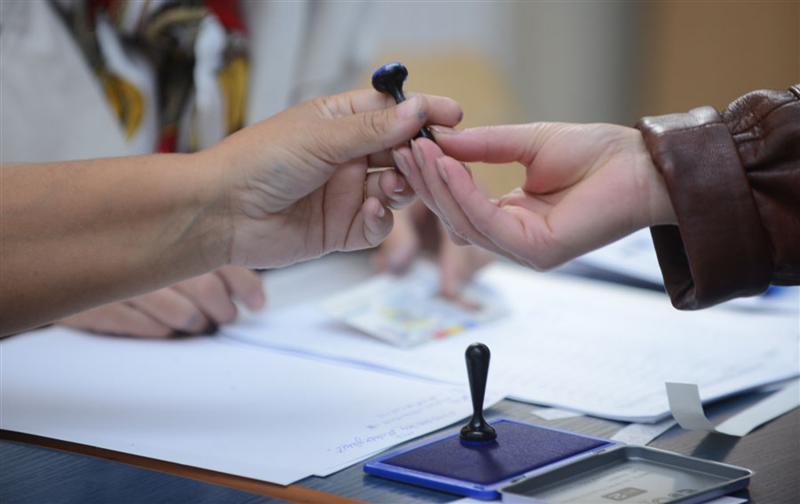 Cum îşi ascund partidele cheltuielile pentru alegeri