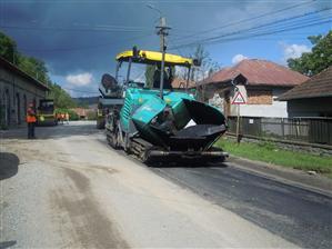 Au demarat lucrările de întreținere pe drumul  Bologa (DN 1) – Săcuieu FOTO