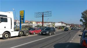 Traficul din Baciu, dirijat în fiecare dimineaţă de poliţiştii din comună 