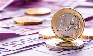 Euro a atins nivelul maxim al ultimilor cinci ani. Leul, în scădere şi faţă de dolarul american