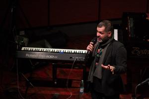 Un pianist din Cluj va concerta cu legenda jazz-ului Evan Parker