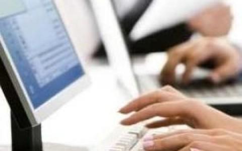 Iniţiativă legislativă: funcţionarii publici trimişi în judecată să nu mai fie suspendaţi