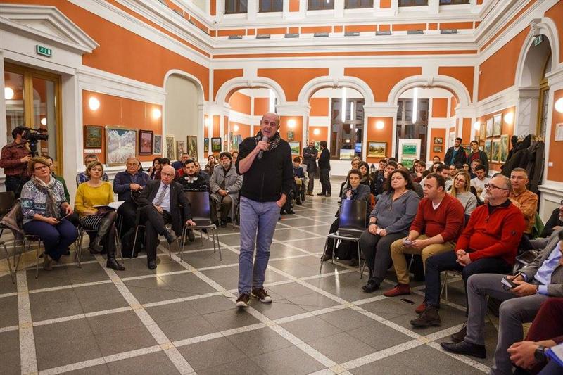 Fecioara Maria și Vasile Pârvan, pe Kogălniceanu. Traseu pietonal nou către Eroilor