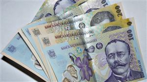 Consumul din import pune presiuni pe inflaţie şi pe deprecierea leului