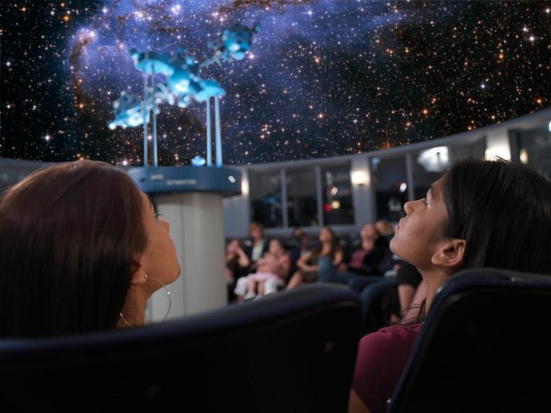 Singurul planetariu mobil din România revine la Cluj, cu spectacol despre eclipse și anotimpuri
