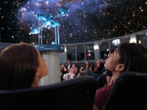 Singurul planetariu mobil din România revine la Cluj, cu spectacol despre eclipse și anotimpuri
