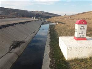 Barajul de gunoi a cedat. Levigatul curge către Someş FOTO/VIDEO