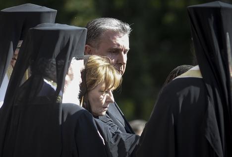 Custodele Coroanei, principele Radu şi principesa Maria, rugăciune la reşedinţa din Elveţia