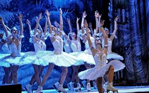 Baletul pe Gheaţă din Sankt Petersburg vine la Cluj cu „Lacul lebedelor”