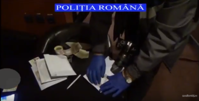 Dosar penal pentru un clujean. Și-a șantajat fosta iubită cu poze nud VIDEO