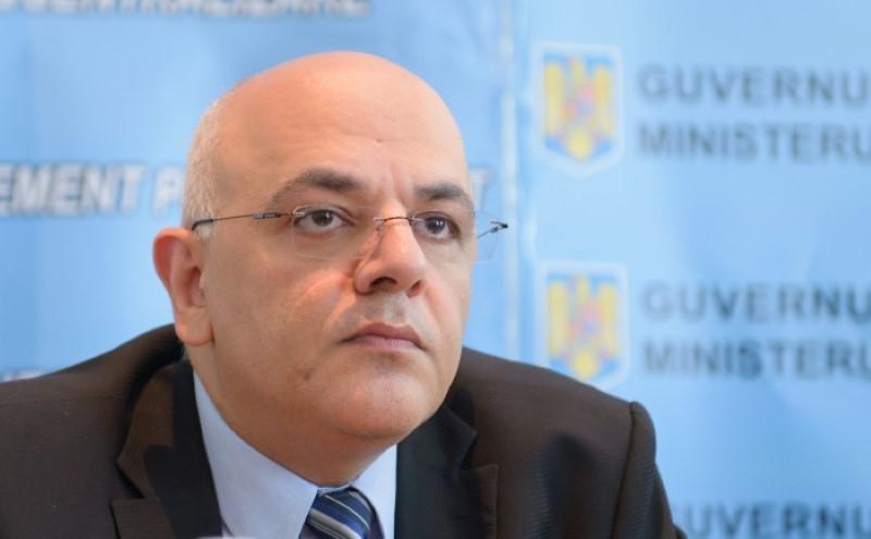 Panou la Cluj împotriva vaccinării. Arafat: 