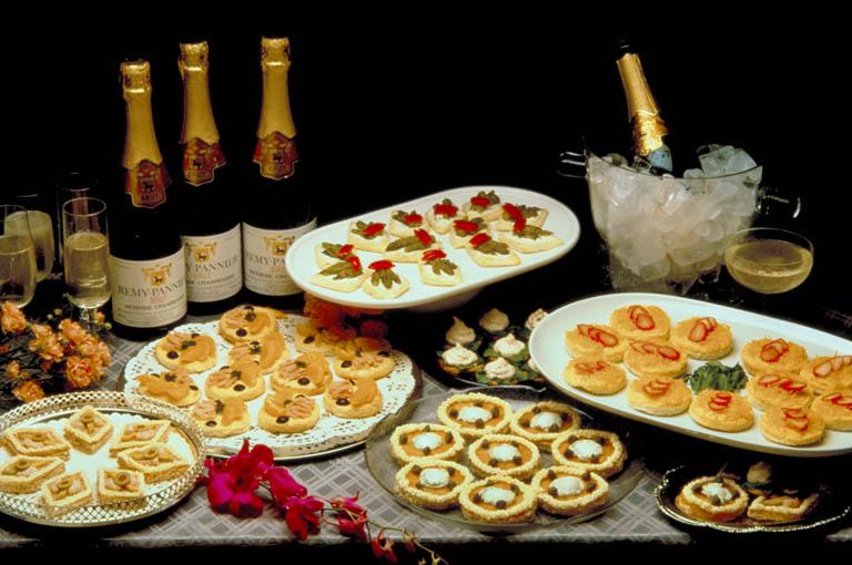 Sfaturile nutriţioniştilor pentru masa de Revelion 