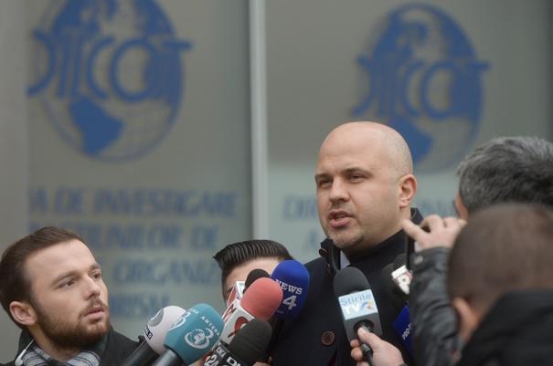 Ungureanu, denunţătorul medicului Lucan: Ministrul Sănătăţii a fost văzut noaptea ieşind din clădirea DIICOT - VIDEO