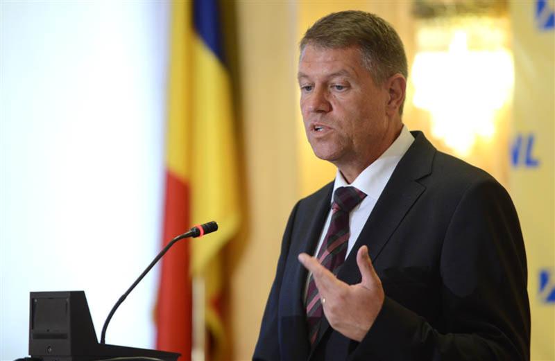 #UNLIKE Klaus Iohannis. Cum îl afectează decizia de a o desemna premier pe Dăncilă 