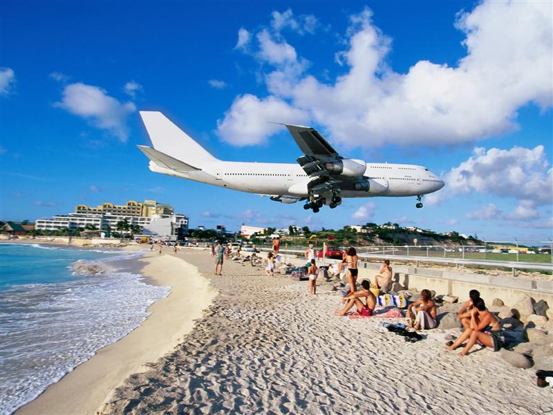 Turismul cu avionul, în creștere cu 18% la Cluj. Charterele zboară la capacitate maximă