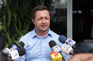 Ministrul Tineretului şi Sportului şi-a anunţat demisia. Îl înlocuieşte o milionara de 31 ani  