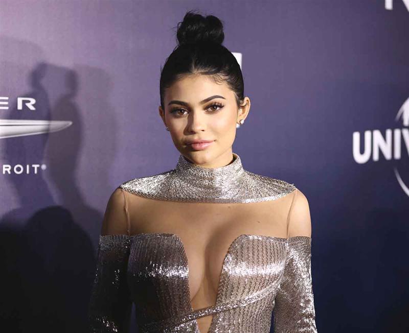 Un singur tweet scris de Kylie Jenner a cauzat pierderi de 1,3 miliarde de dolari la bursă