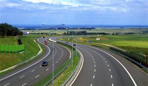 Dăncilă promite 60 km de autostradă în 2018. Ministrul Transporturilor răspunde cu funcţia