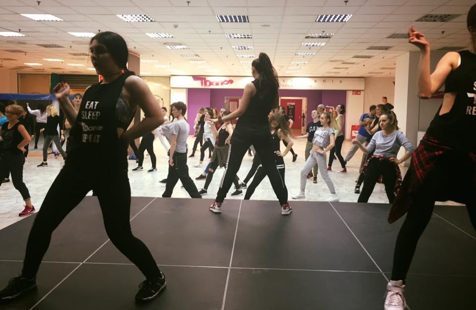 Dansuri sau teatru, arte marţiale şi supravieţuire în natură. Cursuri pentru studenţi şi nu numai, la Cluj