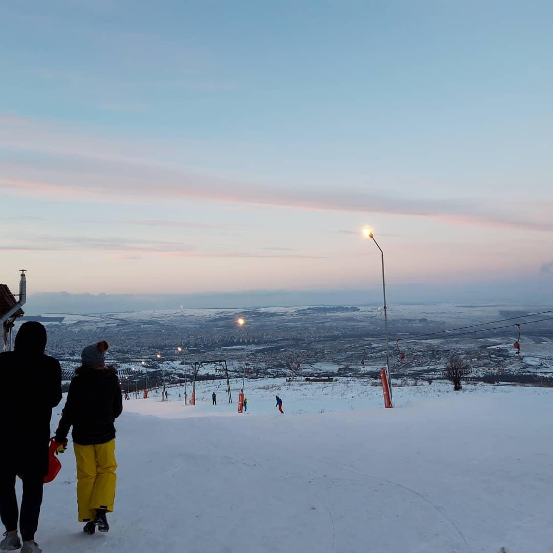 FOTO: Weekend la ski. Peisaje uimitoare pe pârtiile din Cluj