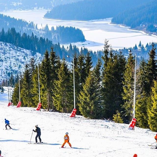 FOTO: Weekend la ski. Peisaje uimitoare pe pârtiile din Cluj