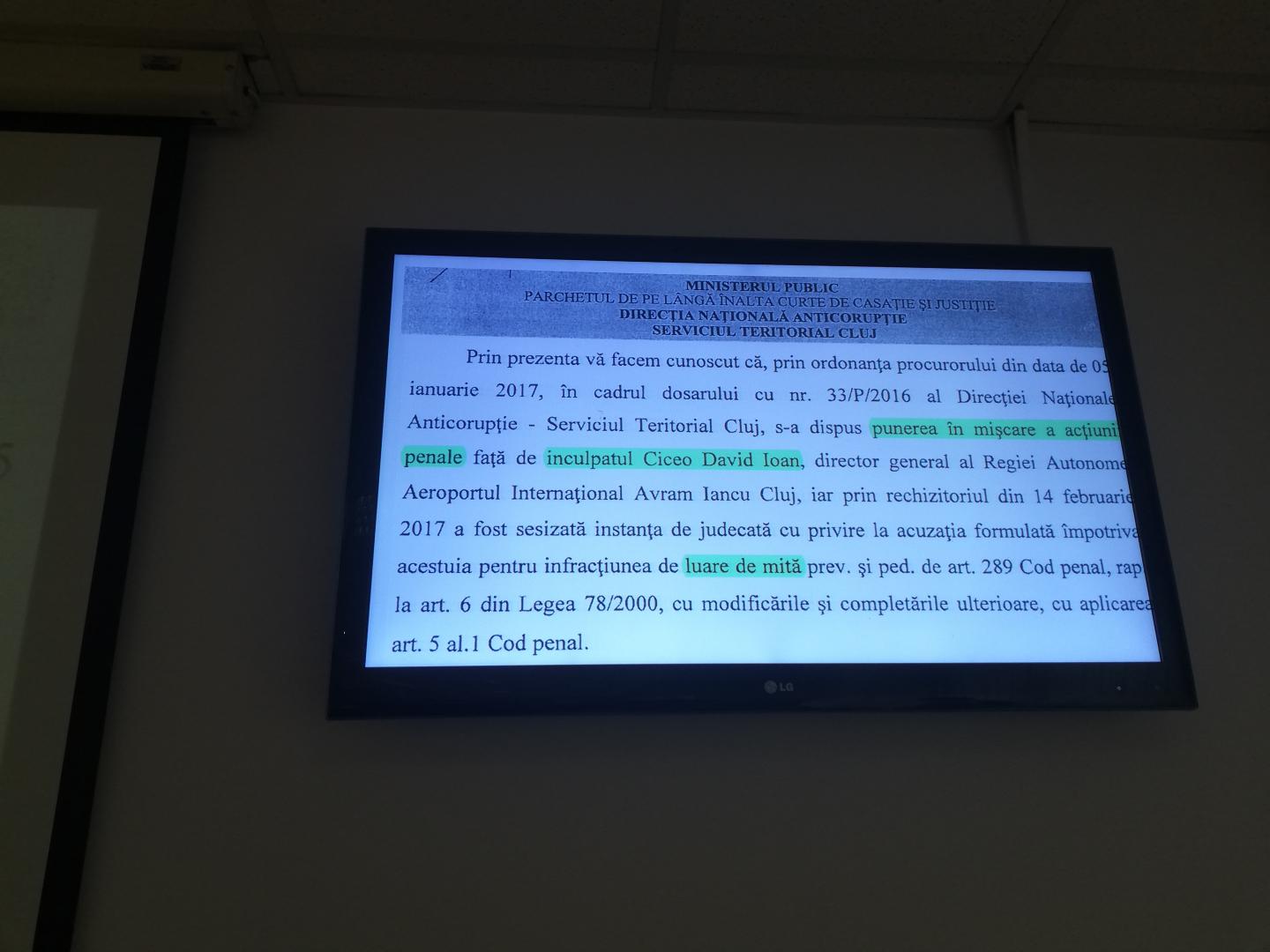 Ședință cu SCANDAL la CJ Cluj. Tișe, discuții aprinse cu un coleg de partid, pe tema Aeroportului
