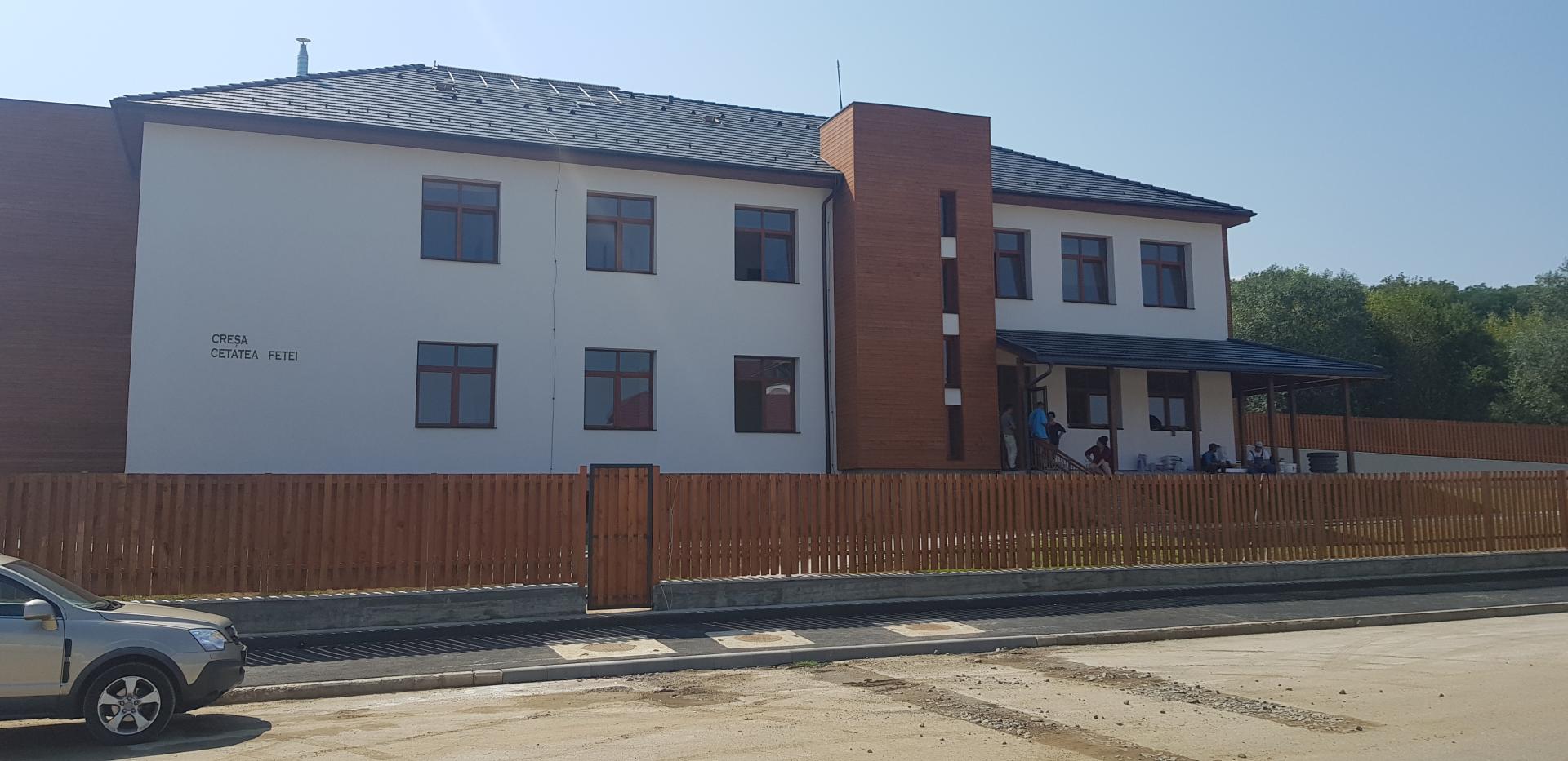Școală și creșă noi în Florești. Cum arată clădirile în care Primăria a investit peste 10 milioane de lei