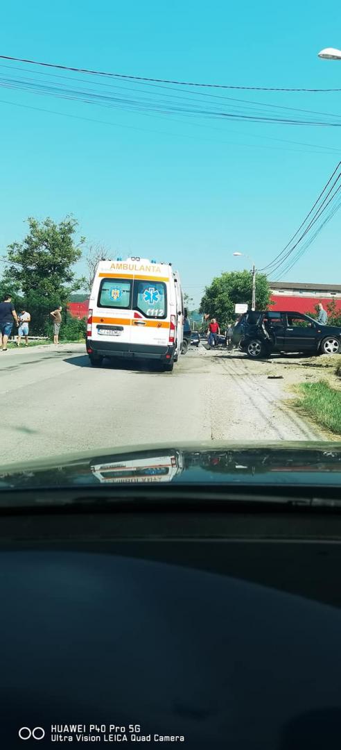 Accident grav pe Valea Seacă din Cluj-Napoca! Două mașini făcute praf