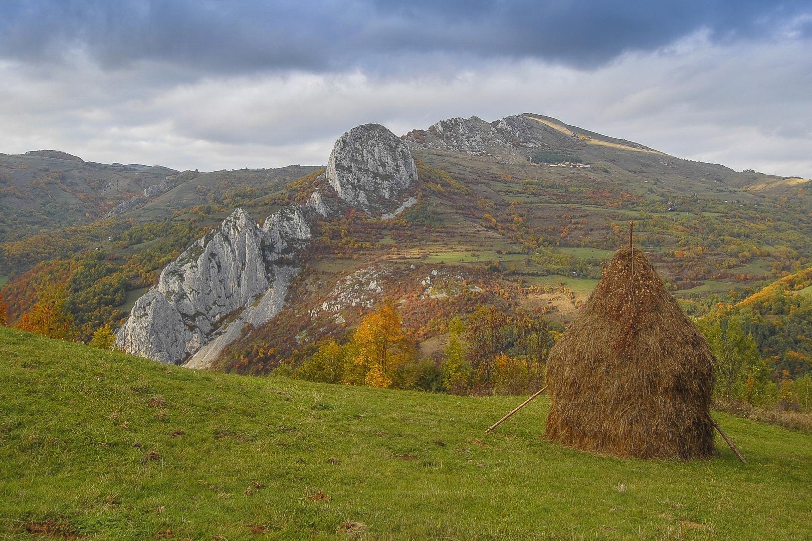 Unde să ieși în weekend. Labirint de apă și stâncă, un adevărat parc de aventură natural, la o aruncătură de băț de Cluj