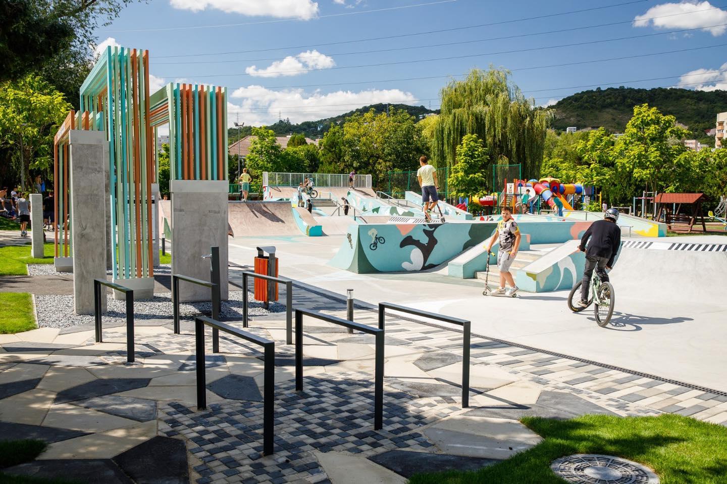 Noua față a skatepark-ului din Rozelor. Modernizarea zonei de agrement a costat peste 3 milioane de lei