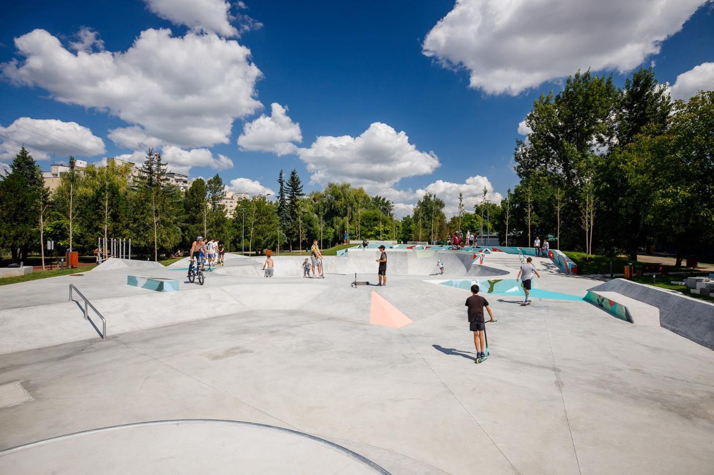 Noua față a skatepark-ului din Rozelor. Modernizarea zonei de agrement a costat peste 3 milioane de lei