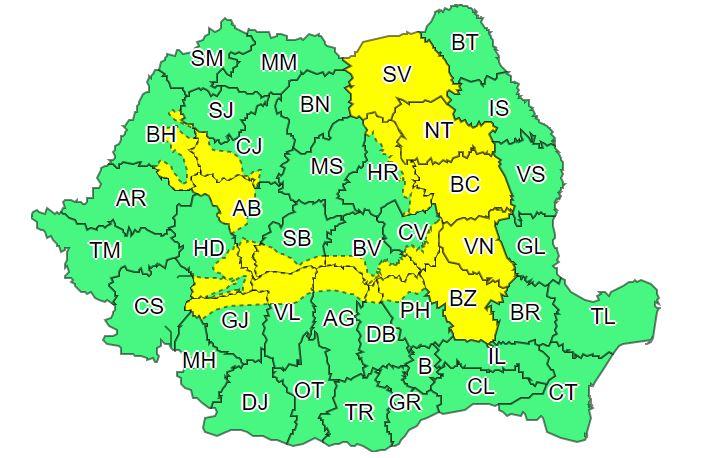 Se strică vremea! COD GALBEN de ploi, descărcări electrice și vânt la Cluj