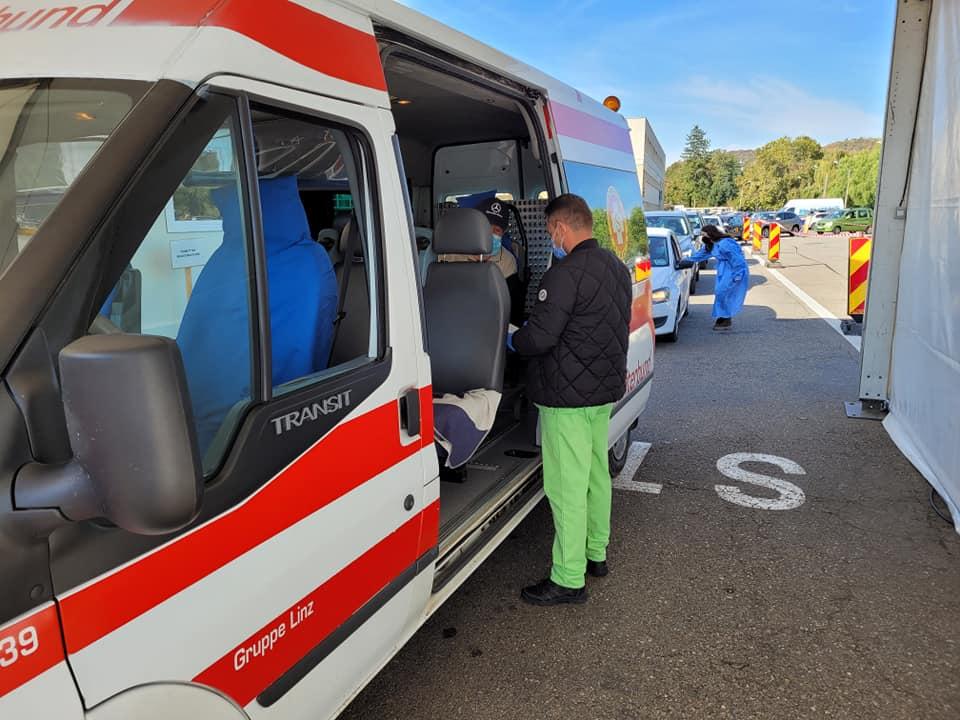 Program nou la Drive-Through: De azi, vaccinări de la 8 dimineața la 8 seara. Doar cu Pfizer