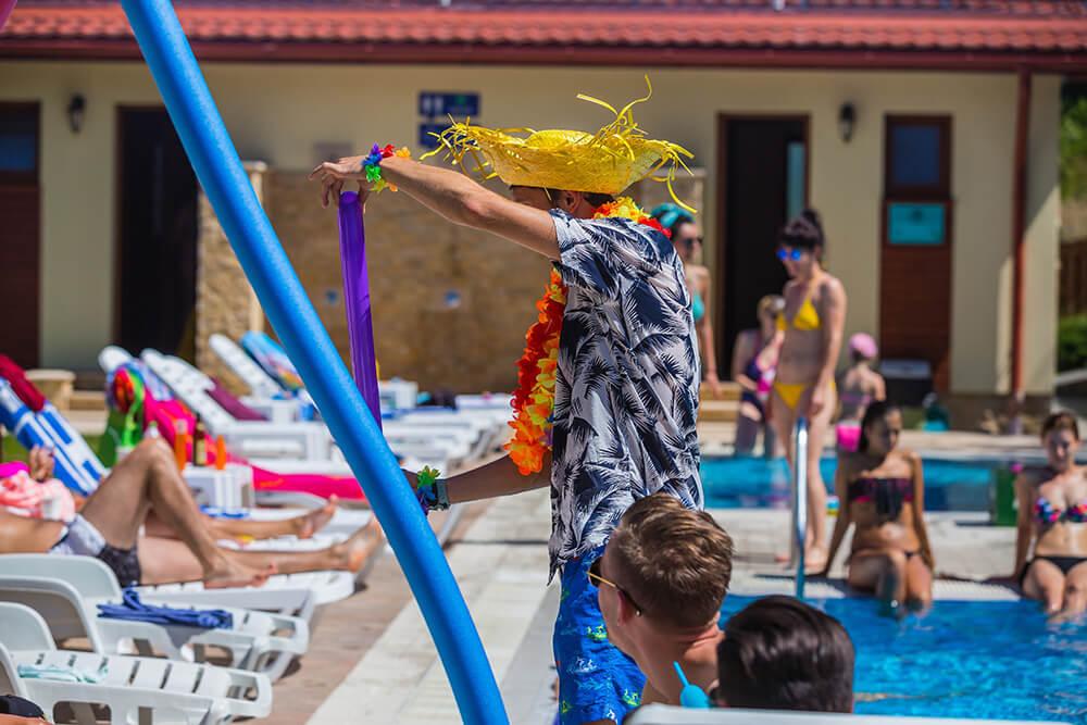 Vine canicula în weekend. Unde ne răcorim în Cluj și la ce preț. De la piscinele din oraș, la aqupark-ul din Florești, până la